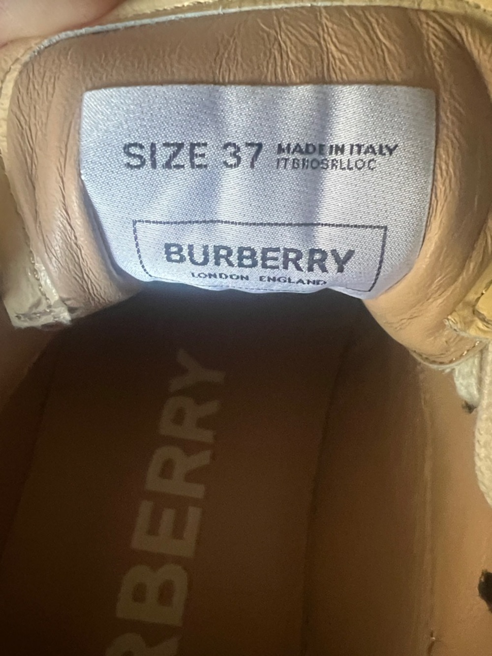 NWT Burberry Cream, Beige & Tan Low-Top Sneakers with Signature Check. - Picture 6 of 11